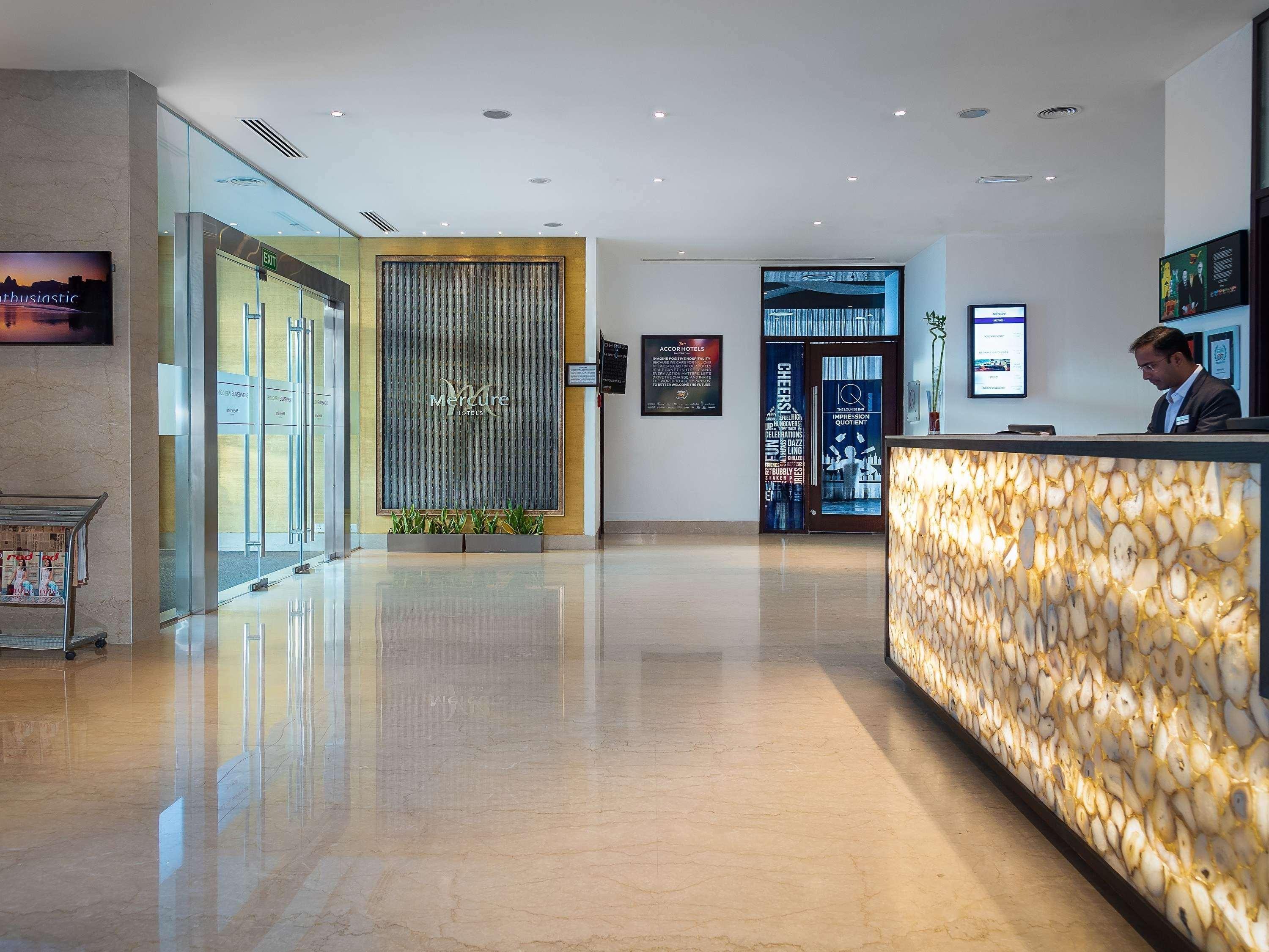 Mercure Hyderabad Kcp Banjara Hills, An Accor Hotel Exterior photo Lobby