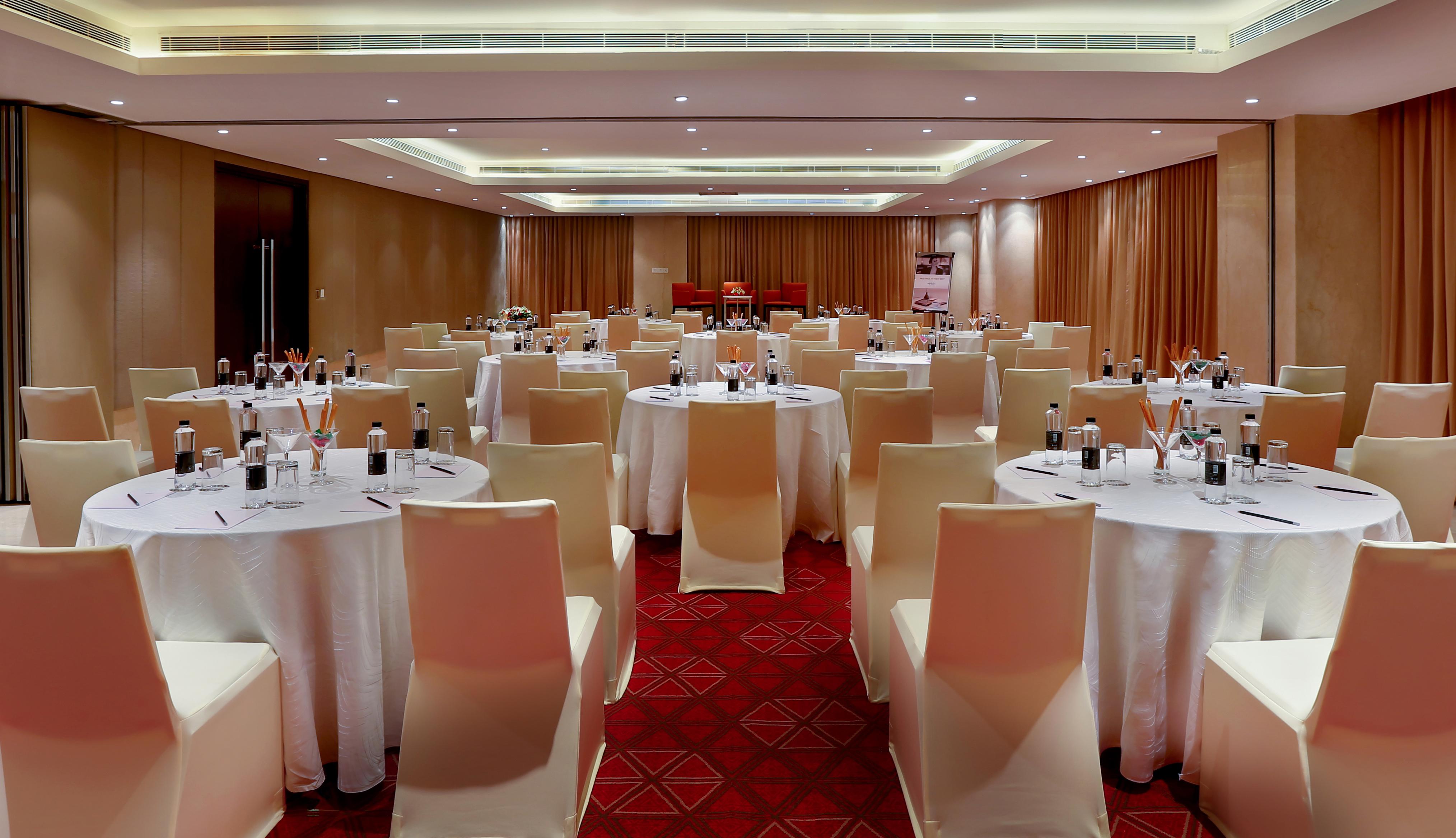 Mercure Hyderabad Kcp Banjara Hills, An Accor Hotel Exterior photo Meeting room
